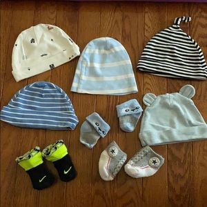 Baby boy hats and socks set